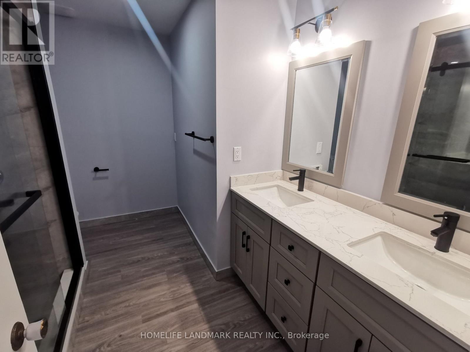 16 Nortonville Drive, Toronto, Ontario  M1T 2G8 - Photo 8 - E13629700