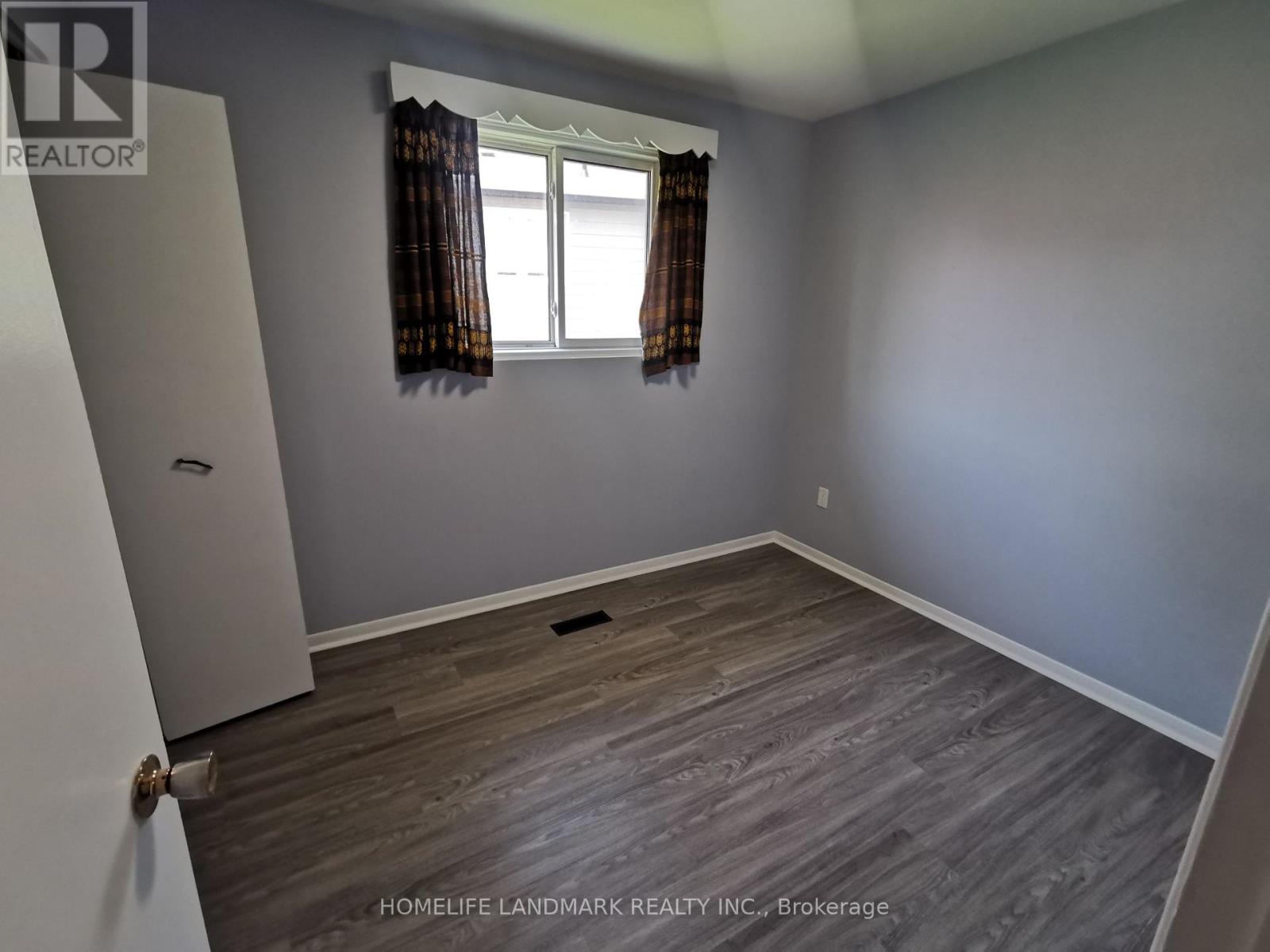 Upper (Whole House) - 16 Nortonville Drive, Toronto, Ontario  M1T 2G8 - Photo 12 - E13629704