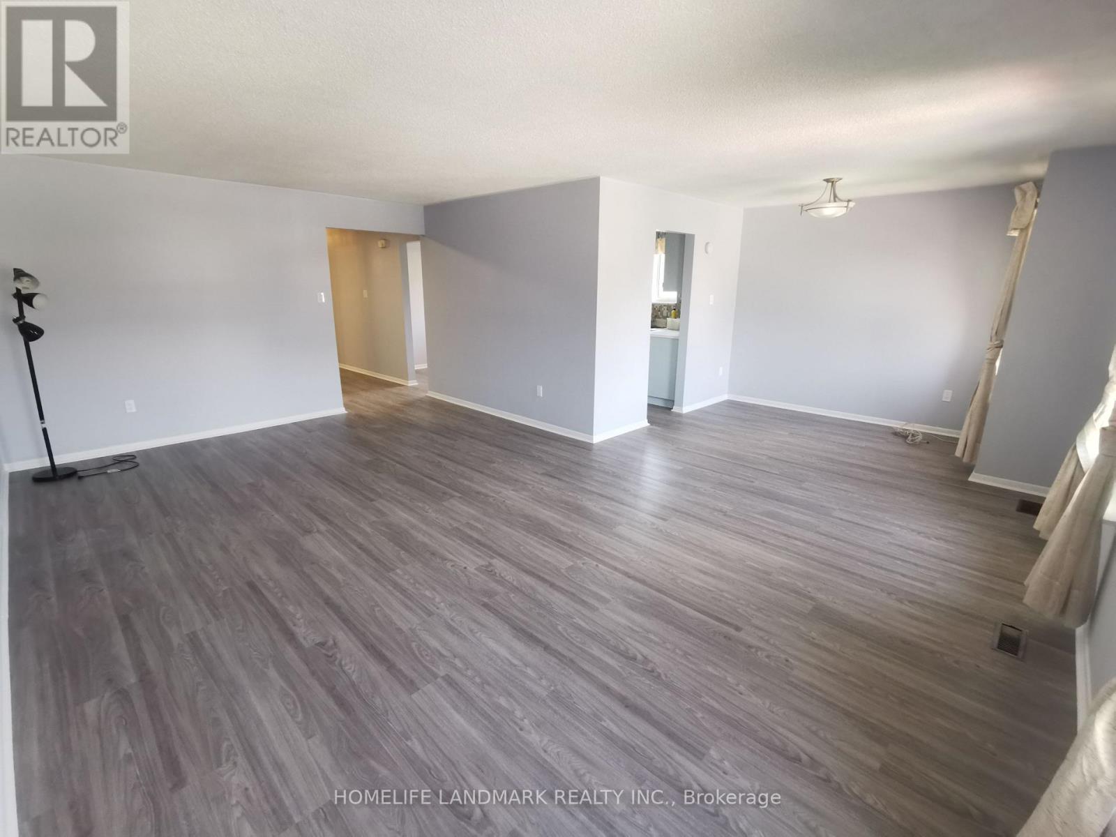 Upper (Whole House) - 16 Nortonville Drive, Toronto, Ontario  M1T 2G8 - Photo 4 - E13629704