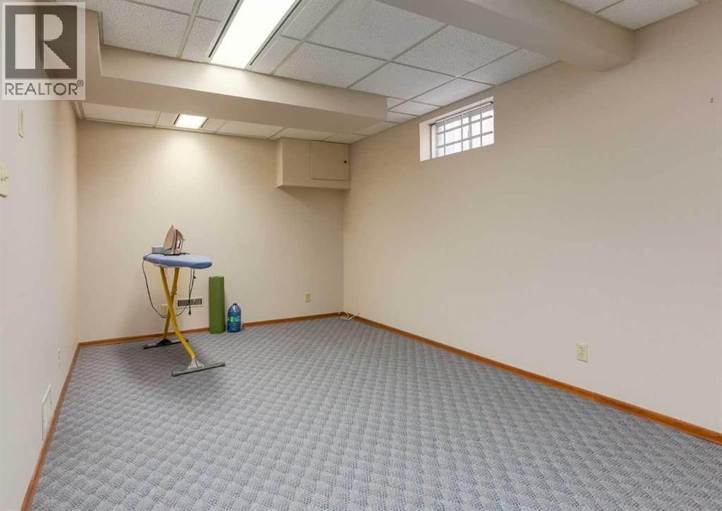 4808 Valiant Drive NW, Calgary, Alberta  T3A 1X2 - Photo 27 - A2313418