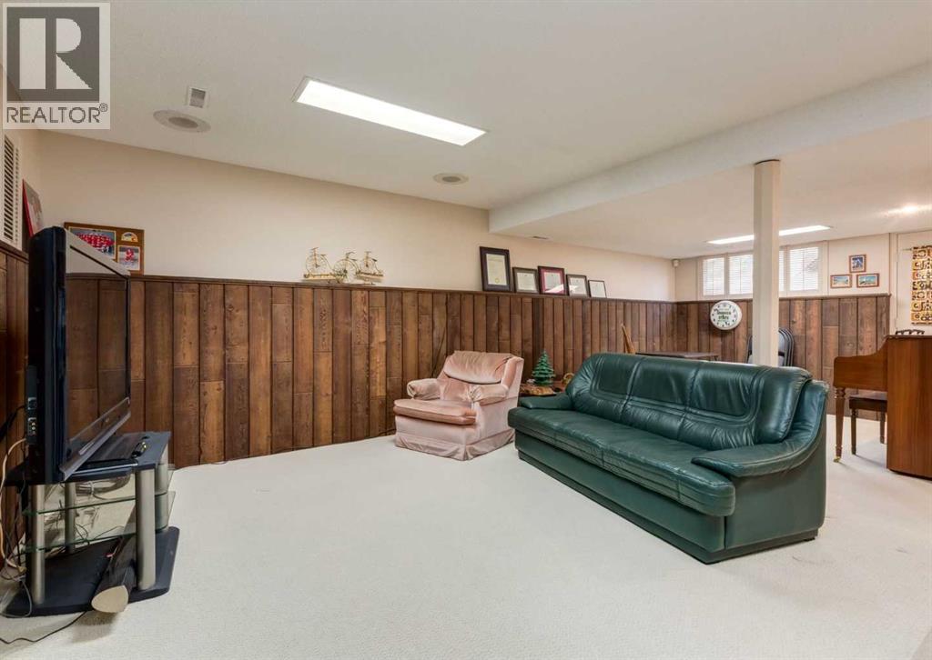 4808 Valiant Drive NW, Calgary, Alberta  T3A 1X2 - Photo 24 - A2313418