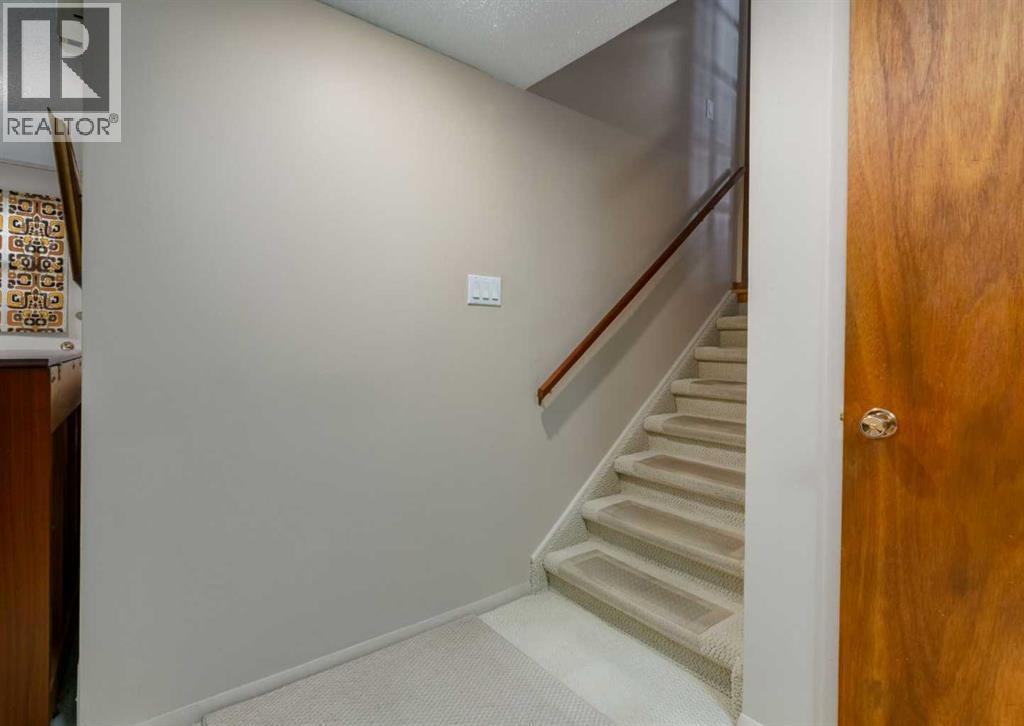 4808 Valiant Drive NW, Calgary, Alberta  T3A 1X2 - Photo 22 - A2313418