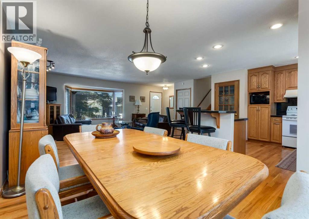 4808 Valiant Drive NW, Calgary, Alberta  T3A 1X2 - Photo 13 - A2313418