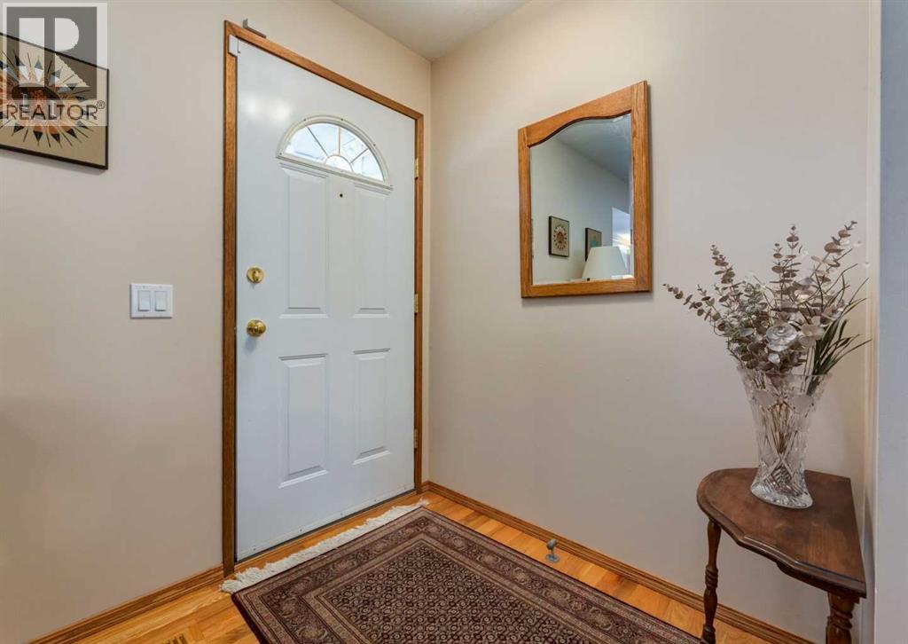 4808 Valiant Drive NW, Calgary, Alberta  T3A 1X2 - Photo 15 - A2313418