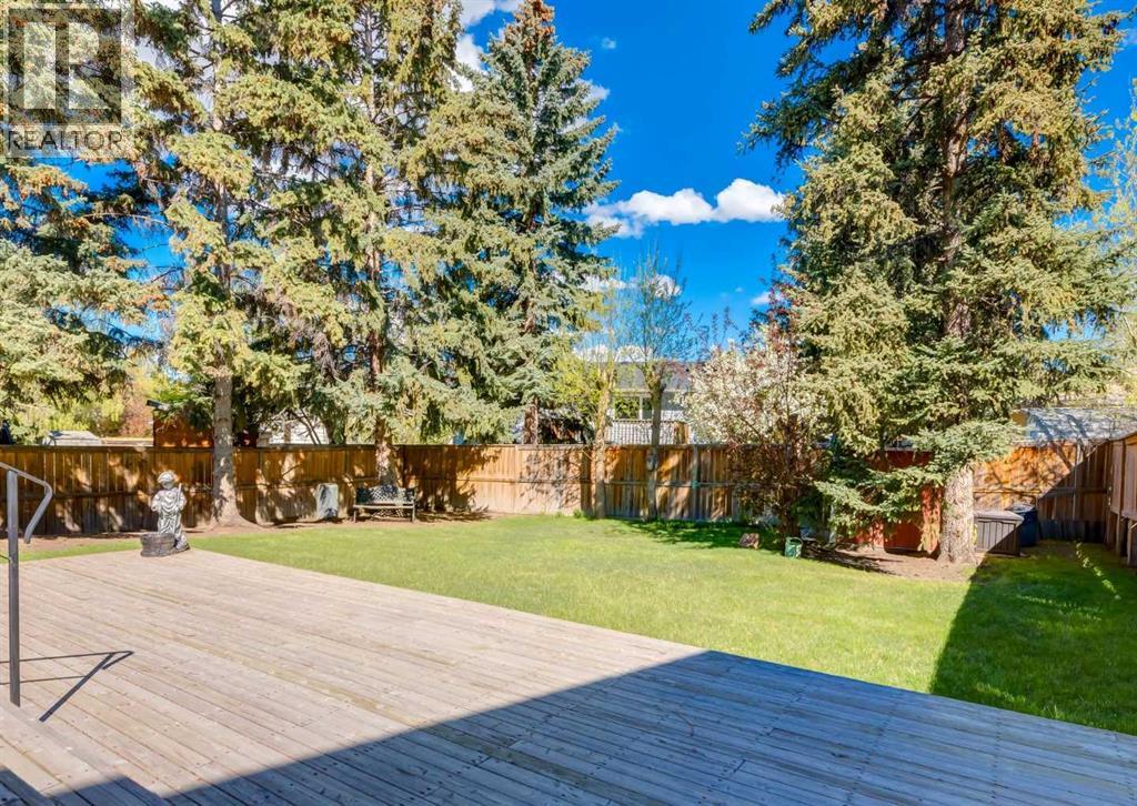 4808 Valiant Drive NW, Calgary, Alberta  T3A 1X2 - Photo 2 - A2313418