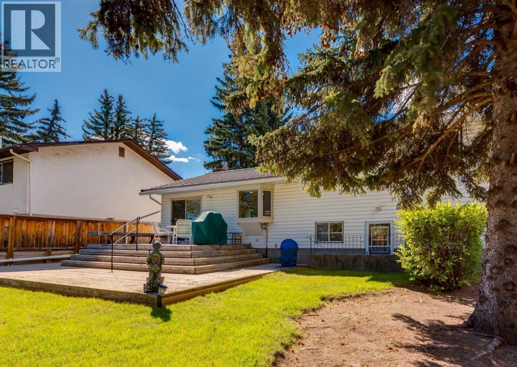 4808 Valiant Drive NW, Calgary, Alberta  T3A 1X2 - Photo 30 - A2313418