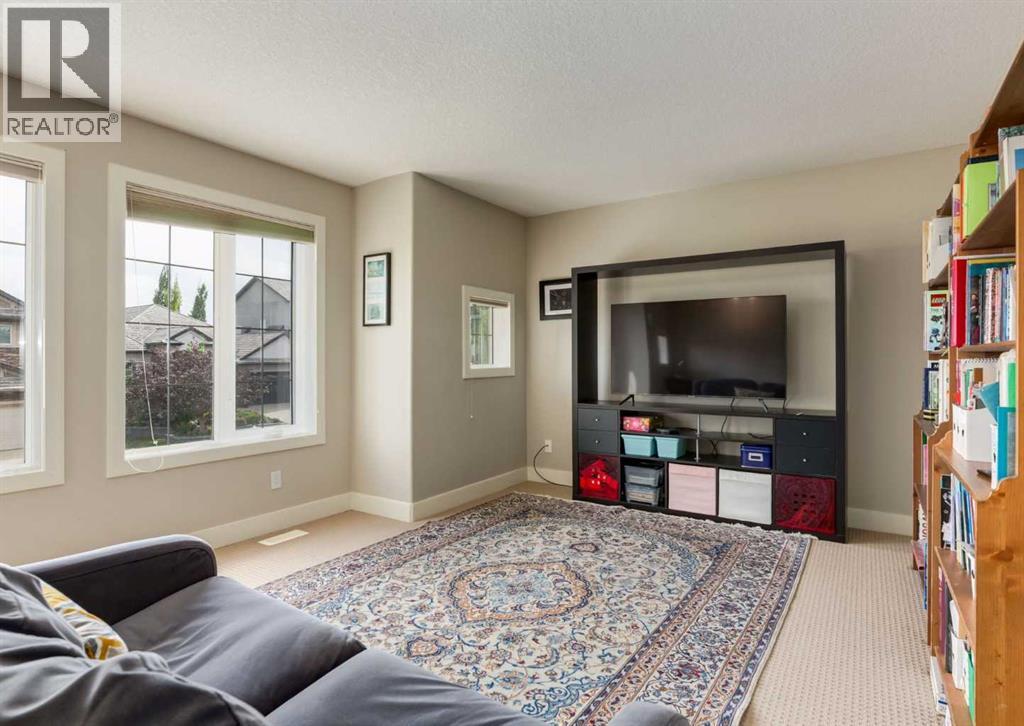 98 Royal Ridge Mount NW, Calgary, Alberta  T3G 5Z3 - Photo 23 - A2324032