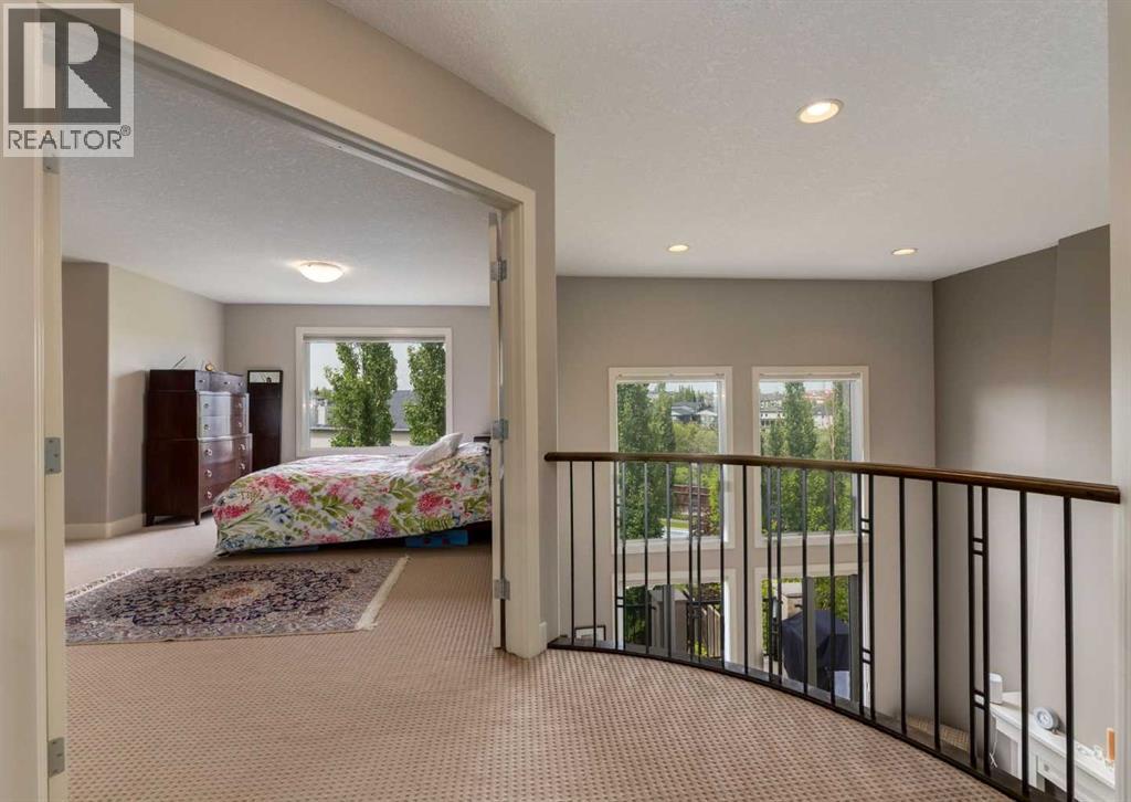 98 Royal Ridge Mount NW, Calgary, Alberta  T3G 5Z3 - Photo 18 - A2324032