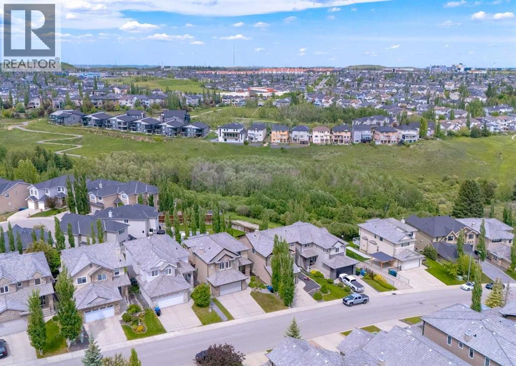 98 Royal Ridge Mount NW, Calgary, Alberta  T3G 5Z3 - Photo 2 - A2324032