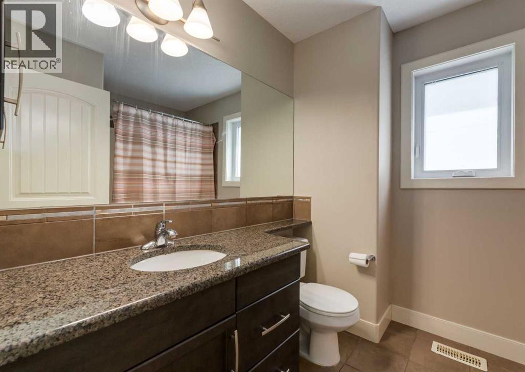 98 Royal Ridge Mount NW, Calgary, Alberta  T3G 5Z3 - Photo 27 - A2324032