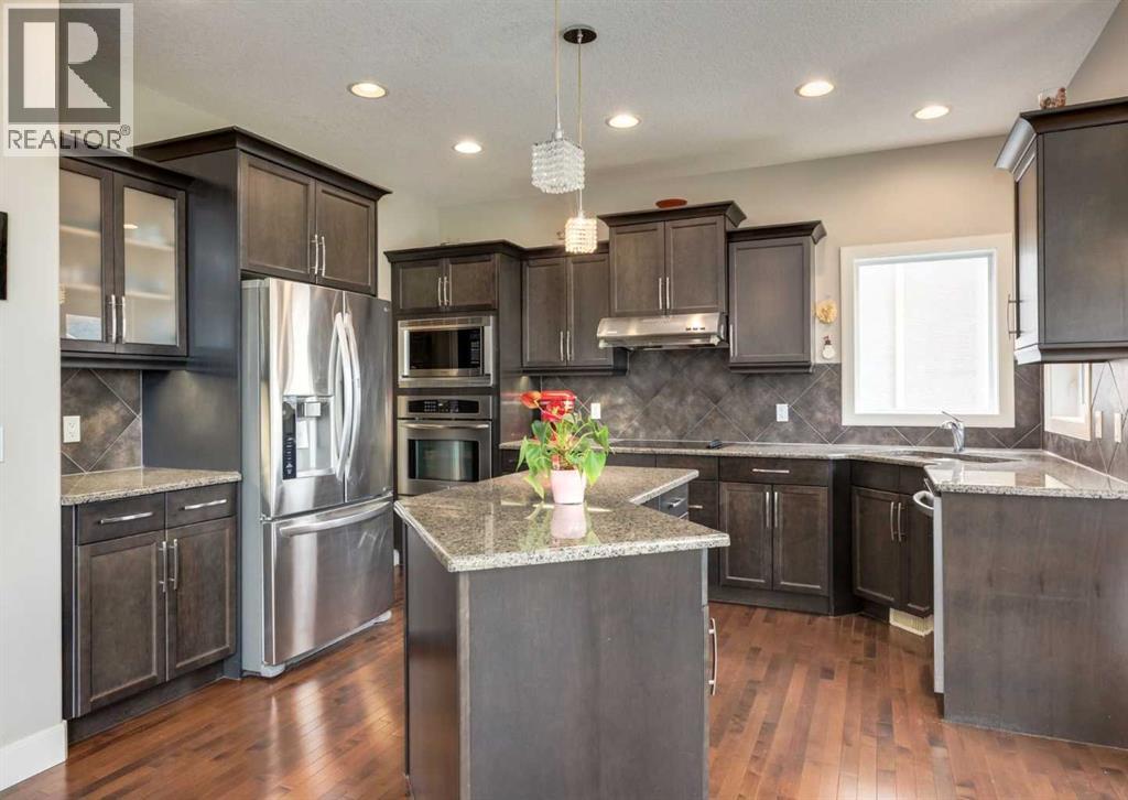 98 Royal Ridge Mount NW, Calgary, Alberta  T3G 5Z3 - Photo 9 - A2324032