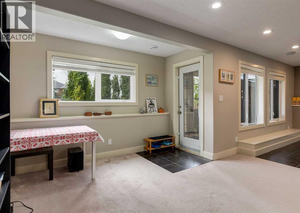 98 Royal Ridge Mount NW, Calgary, Alberta  T3G 5Z3 - Photo 30 - A2324032