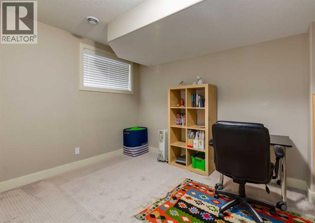 98 Royal Ridge Mount NW, Calgary, Alberta  T3G 5Z3 - Photo 34 - A2324032