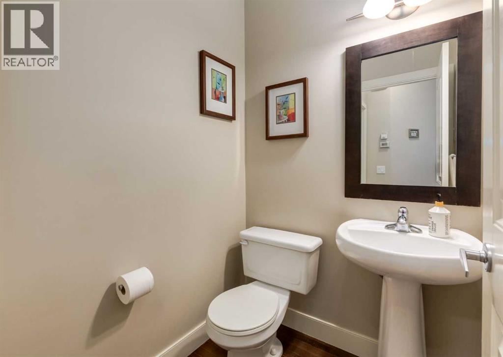 98 Royal Ridge Mount NW, Calgary, Alberta  T3G 5Z3 - Photo 15 - A2324032