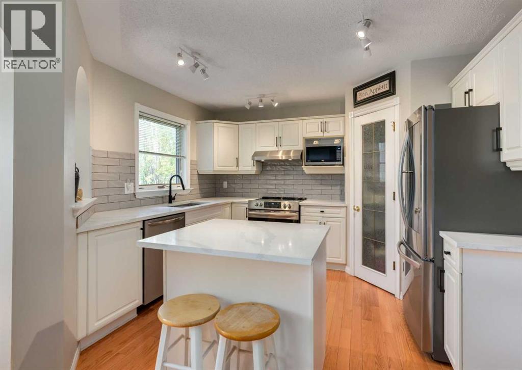 63 Arbour Lake Drive NW, Calgary, Alberta  T3G 4A2 - Photo 9 - A2330937