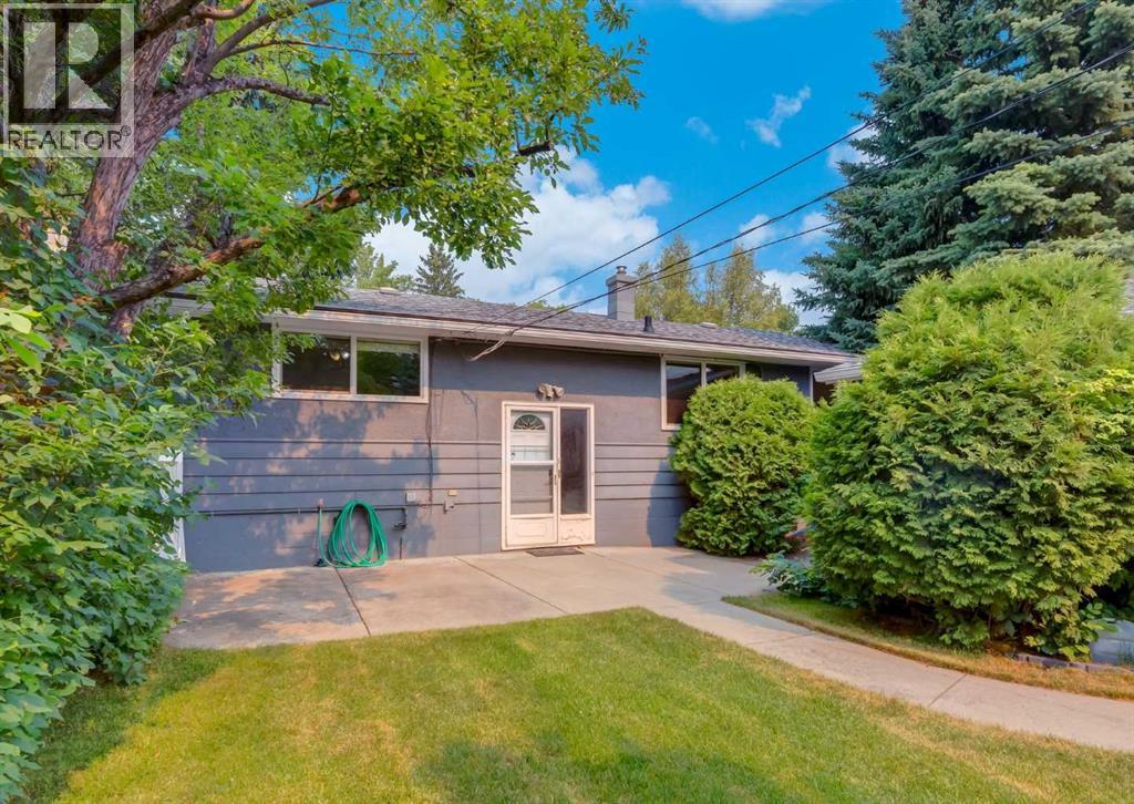 4220 Bowlen Street NW, Calgary, Alberta  T2L 1P9 - Photo 23 - A2331197