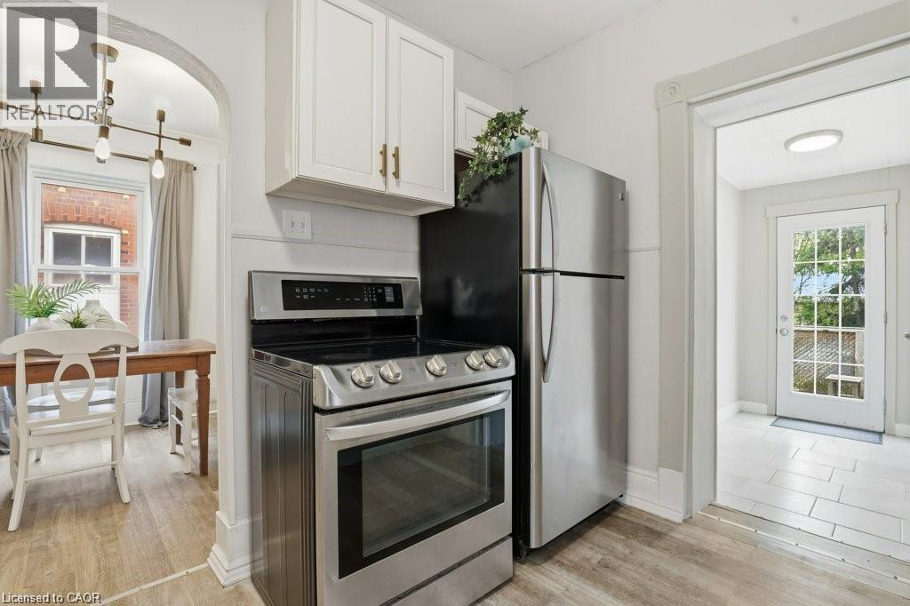 391 Douro Street, Stratford, Ontario  N5A 3S8 - Photo 6 - 40852748