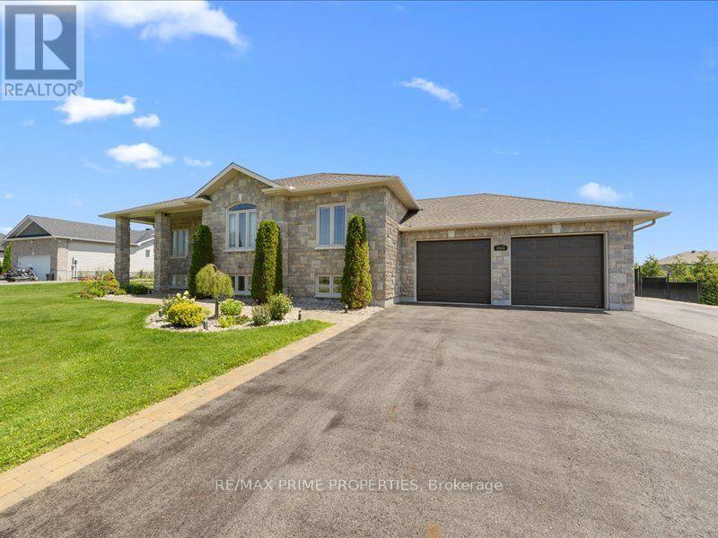 3421 Summerbreeze Drive, Ottawa, Ontario  K0A 2W0 - Photo 2 - X13626328