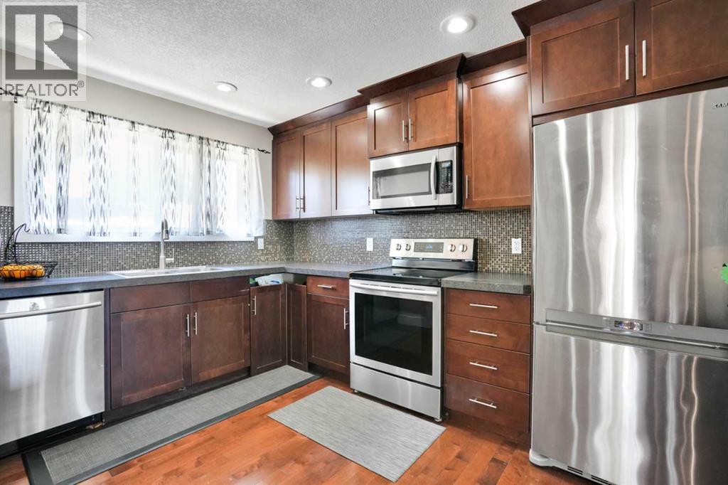 1015 Maitland Way NE, Calgary, Alberta  T2A 5K5 - Photo 10 - A2333023