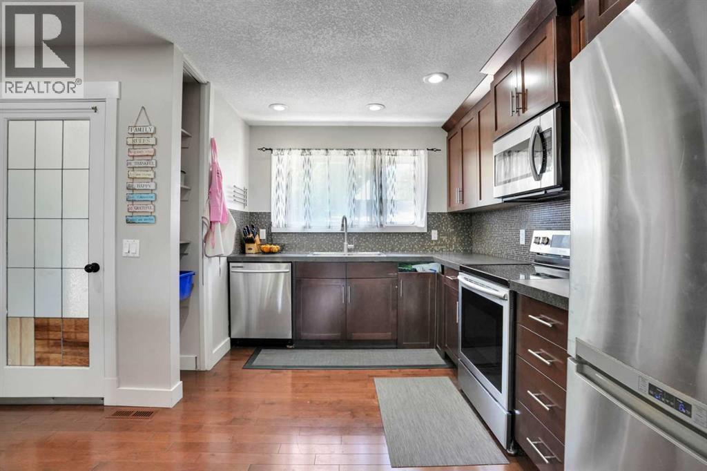 1015 Maitland Way NE, Calgary, Alberta  T2A 5K5 - Photo 11 - A2333023