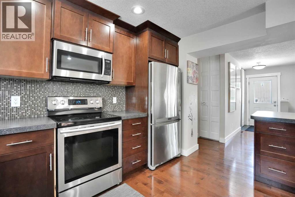1015 Maitland Way NE, Calgary, Alberta  T2A 5K5 - Photo 12 - A2333023