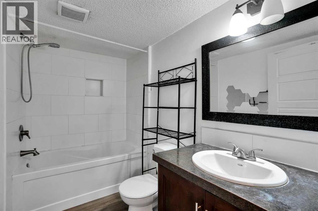 1015 Maitland Way NE, Calgary, Alberta  T2A 5K5 - Photo 38 - A2333023
