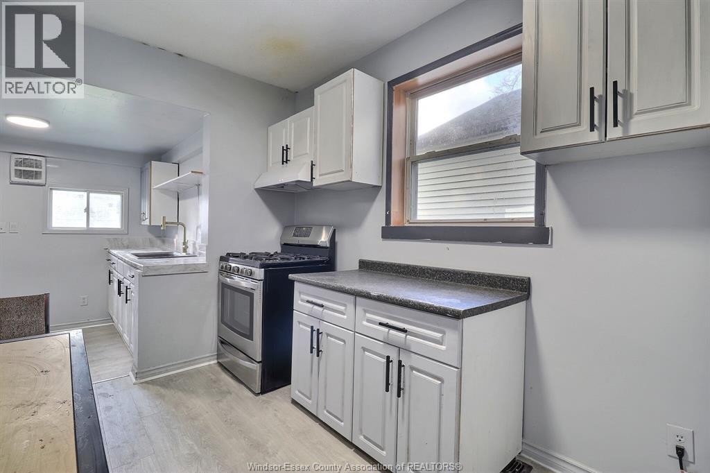 1920 University Avenue West, Windsor, Ontario  N9B 1C8 - Photo 8 - 26013465