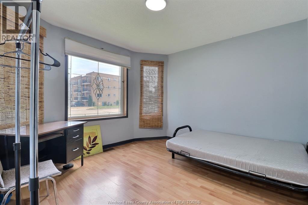 1920 University Avenue West, Windsor, Ontario  N9B 1C8 - Photo 4 - 26013465