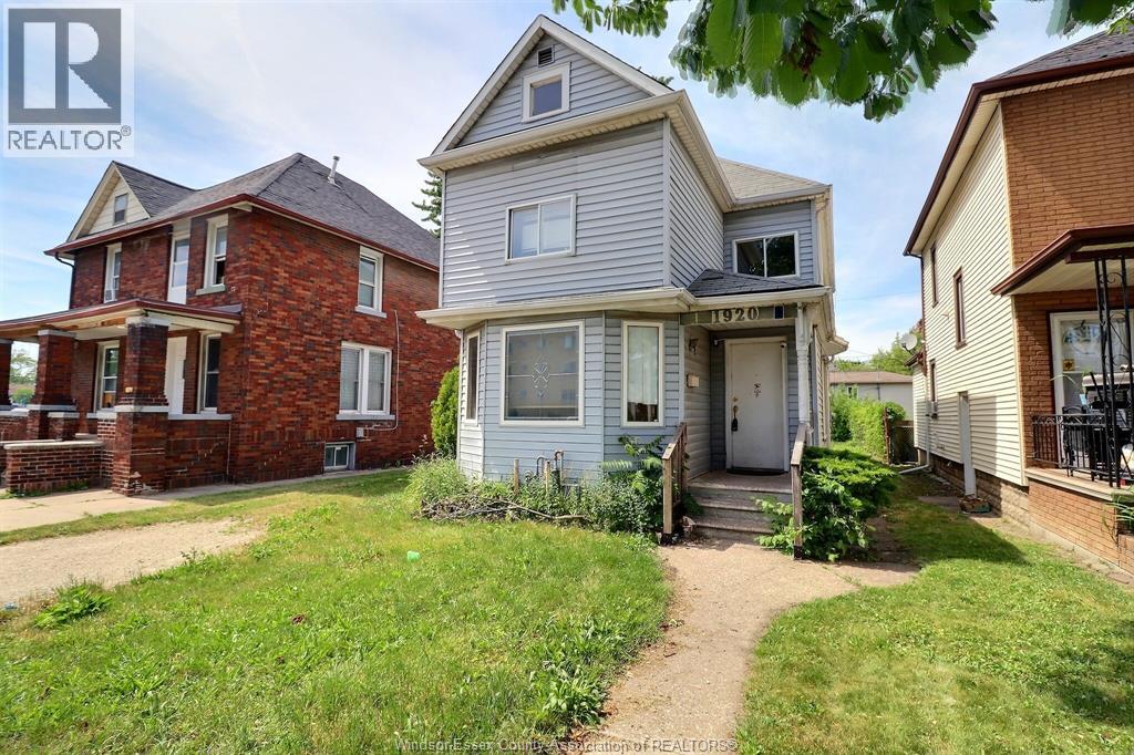 1920 UNIVERSITY AVENUE West, Windsor, Ontario
