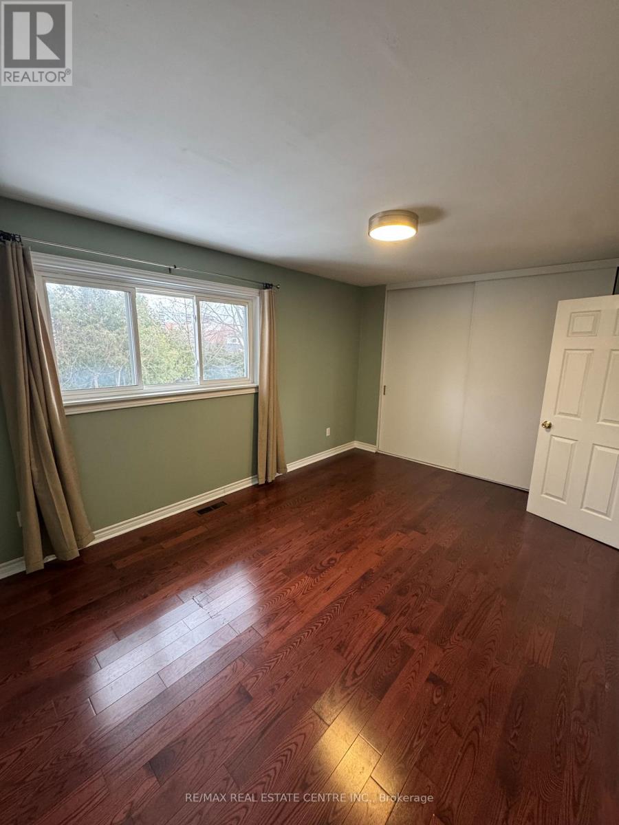 -Upper Level - 1025 Blairholm Avenue, Mississauga, Ontario  L5C 1G5 - Photo 11 - W13629712