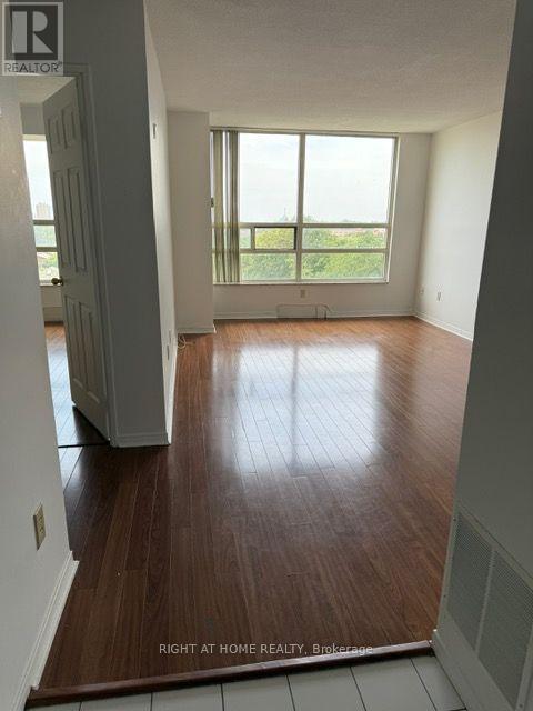 701 - 250 Webb Drive, Mississauga, Ontario  L5B 3Z4 - Photo 5 - W13629718