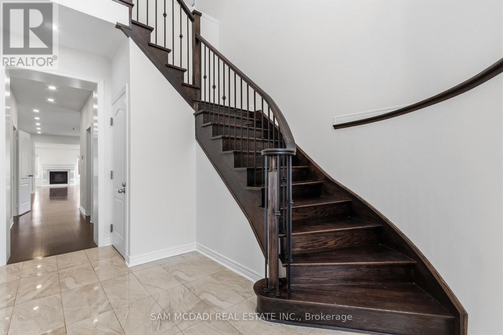 26 Montpelier Street, Brampton, Ontario  L6Y 6A6 - Photo 6 - W13629248