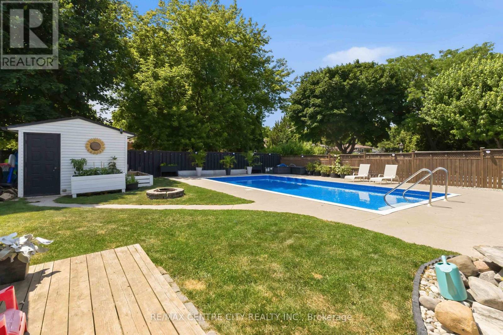 1082 Chippewa Drive, London East, Ontario  N5V 2T7 - Photo 37 - X13569978