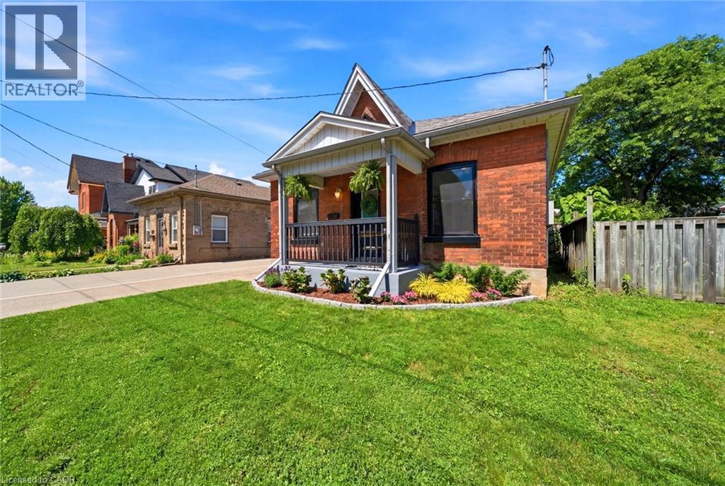112 Sydenham Street, Brantford, Ontario  N3R 3Y6 - Photo 3 - 40840503