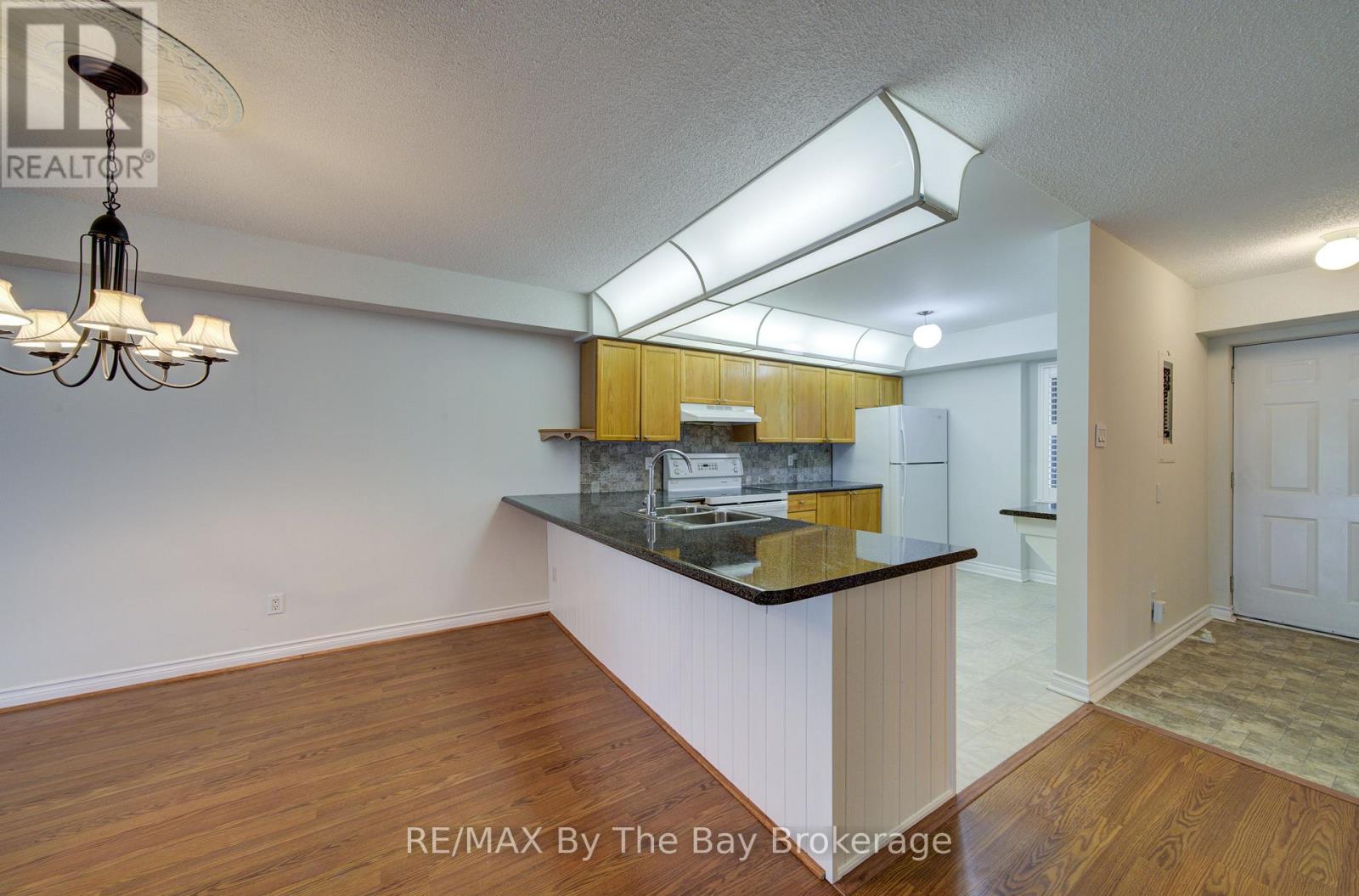 8 - 30 Mulligan Lane, Wasaga Beach, Ontario  L9Z 1C4 - Photo 7 - S13629740