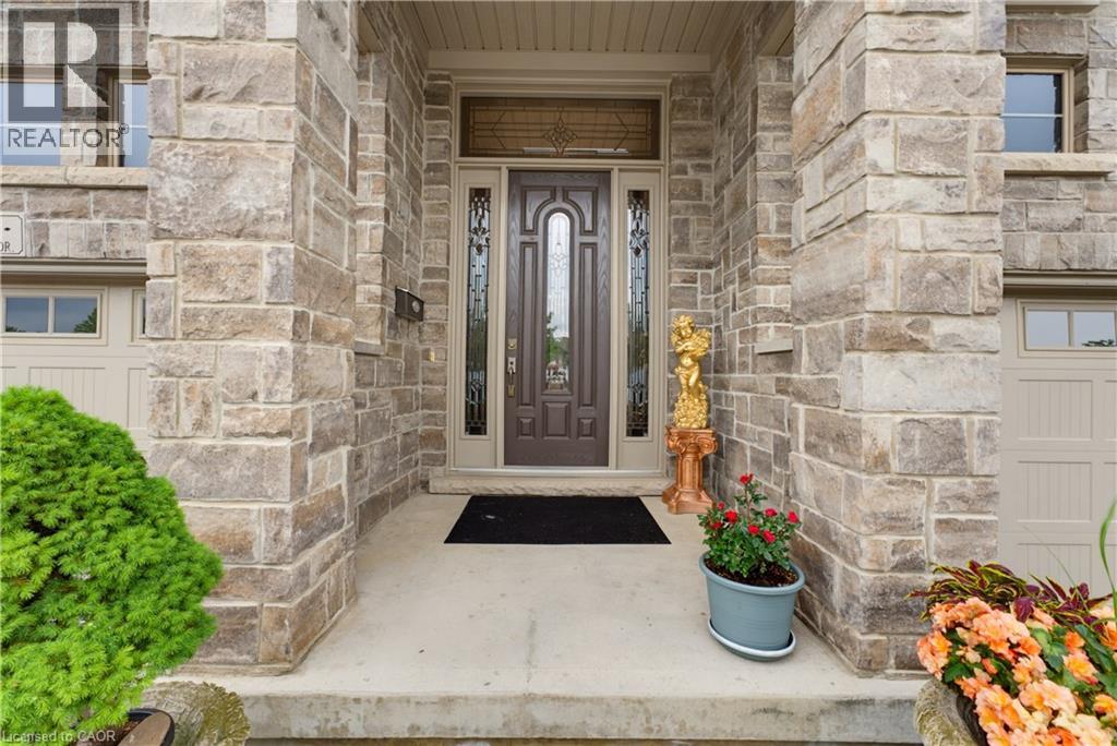 123 Oak Park Drive, Waterloo, Ontario  N2K 0B3 - Photo 3 - 40836212