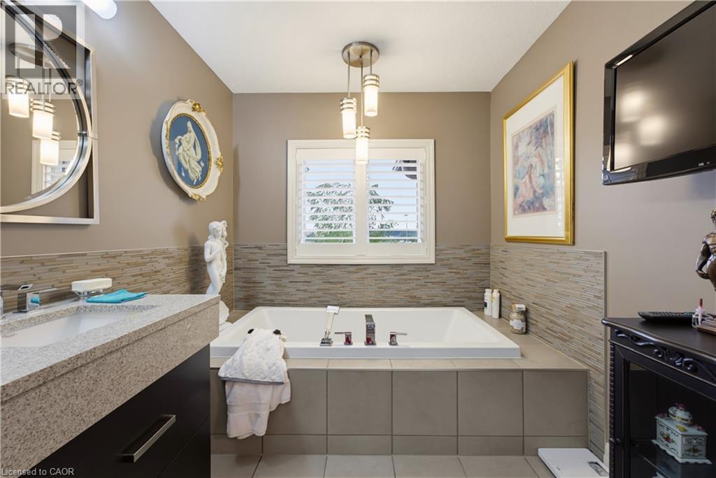 123 Oak Park Drive, Waterloo, Ontario  N2K 0B3 - Photo 22 - 40836212