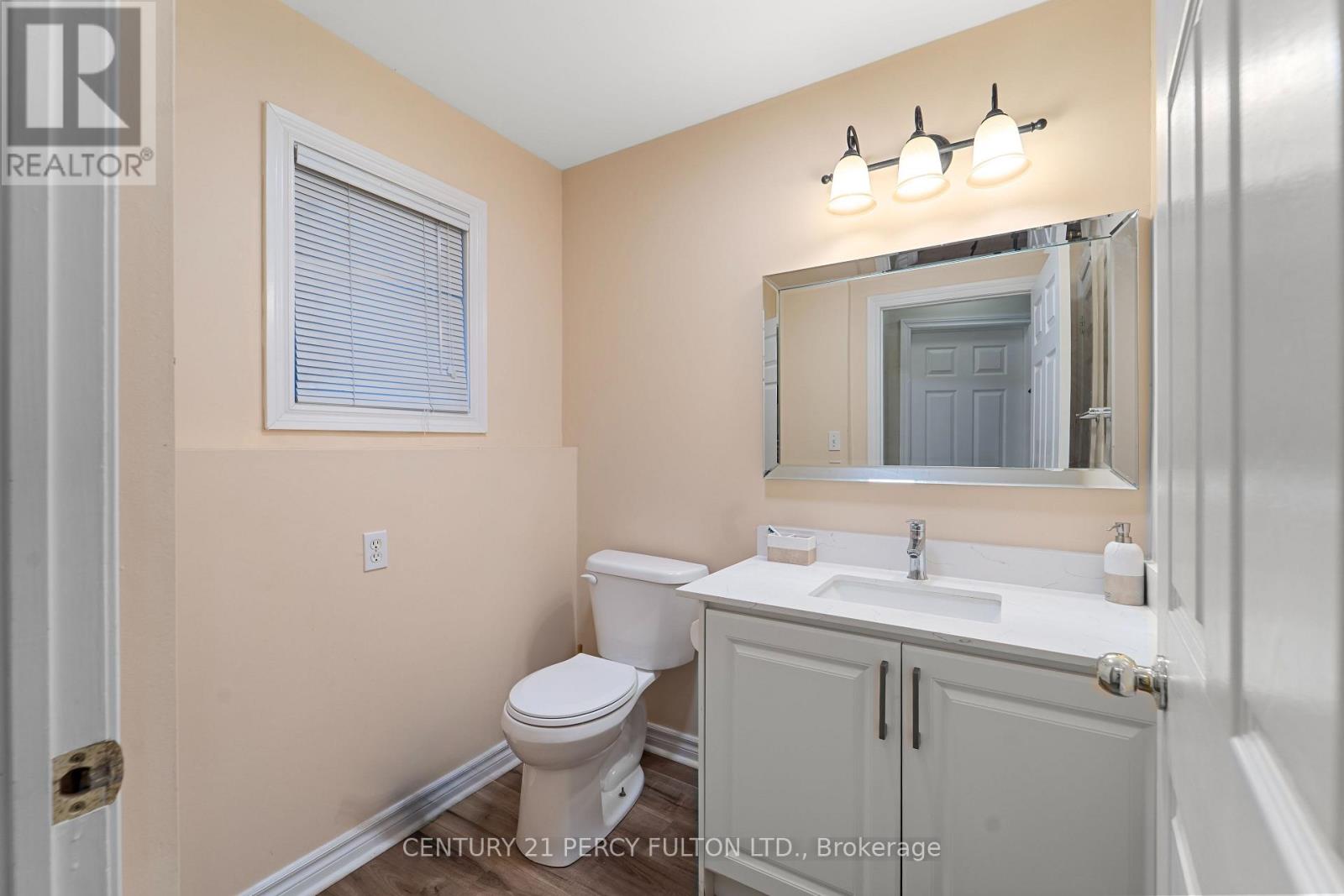 35 Weldon Street, Whitby, Ontario  L1R 2T5 - Photo 14 - E13629738