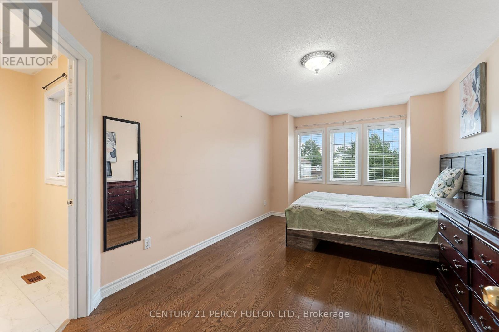 35 Weldon Street, Whitby, Ontario  L1R 2T5 - Photo 16 - E13629738