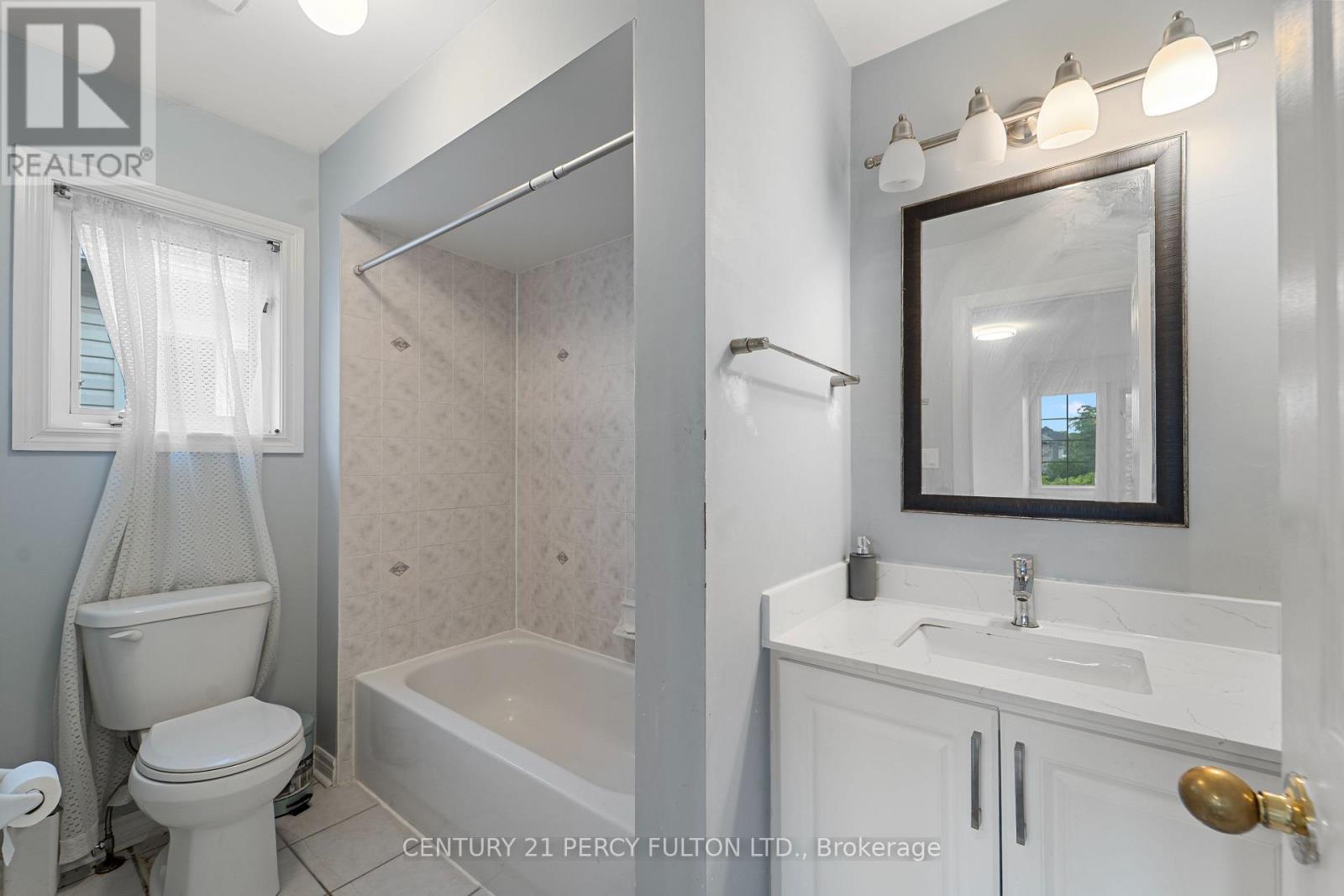 35 Weldon Street, Whitby, Ontario  L1R 2T5 - Photo 21 - E13629738