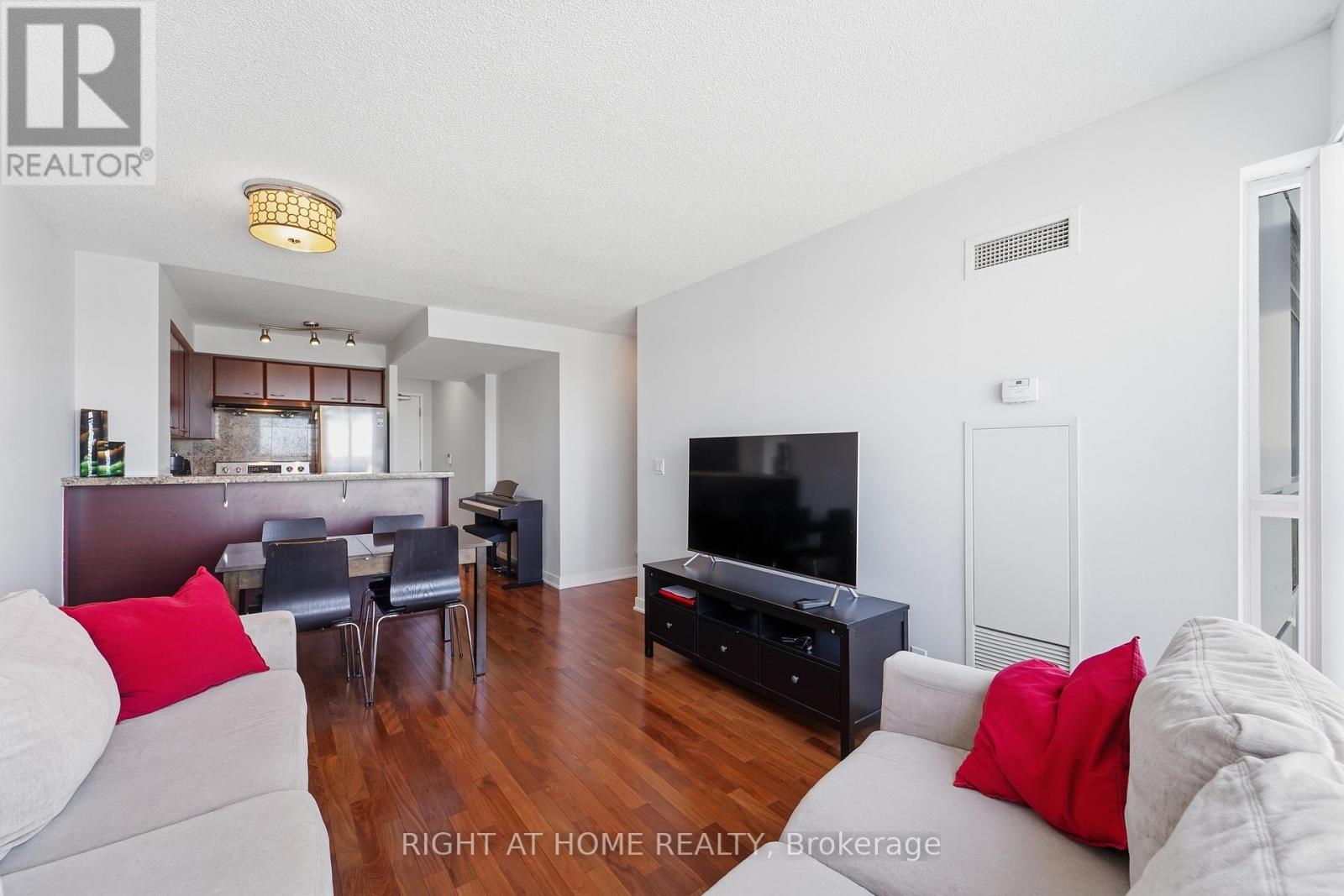 1612 - 38 Lee Centre Drive, Toronto, Ontario  M1H 3J7 - Photo 6 - E13629750