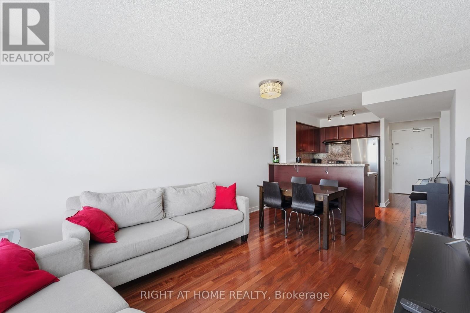 1612 - 38 Lee Centre Drive, Toronto, Ontario  M1H 3J7 - Photo 7 - E13629750