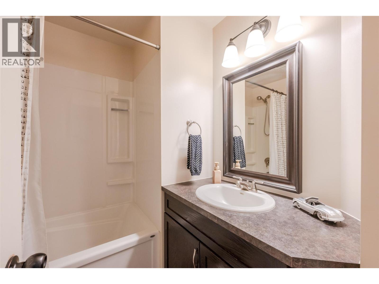 9705 Sargeant Street, Summerland, British Columbia  V0H 1Z3 - Photo 12 - 10396517