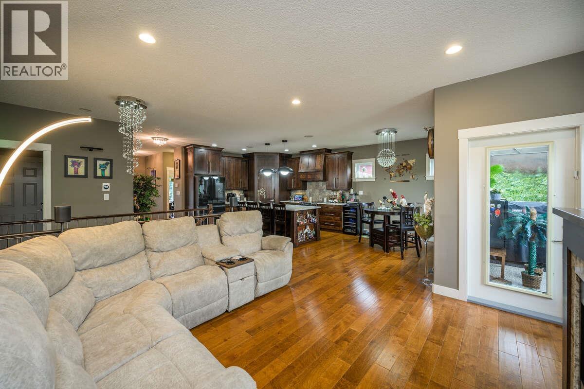 2693 Links Drive, Prince George, British Columbia  V2K 0A5 - Photo 10 - R3131558