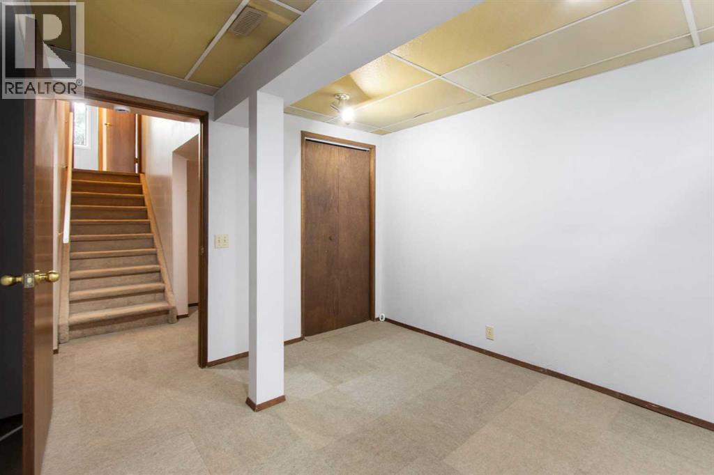 32 Del Rio Place NE, Calgary, Alberta  T1Y 6N4 - Photo 35 - A2333520