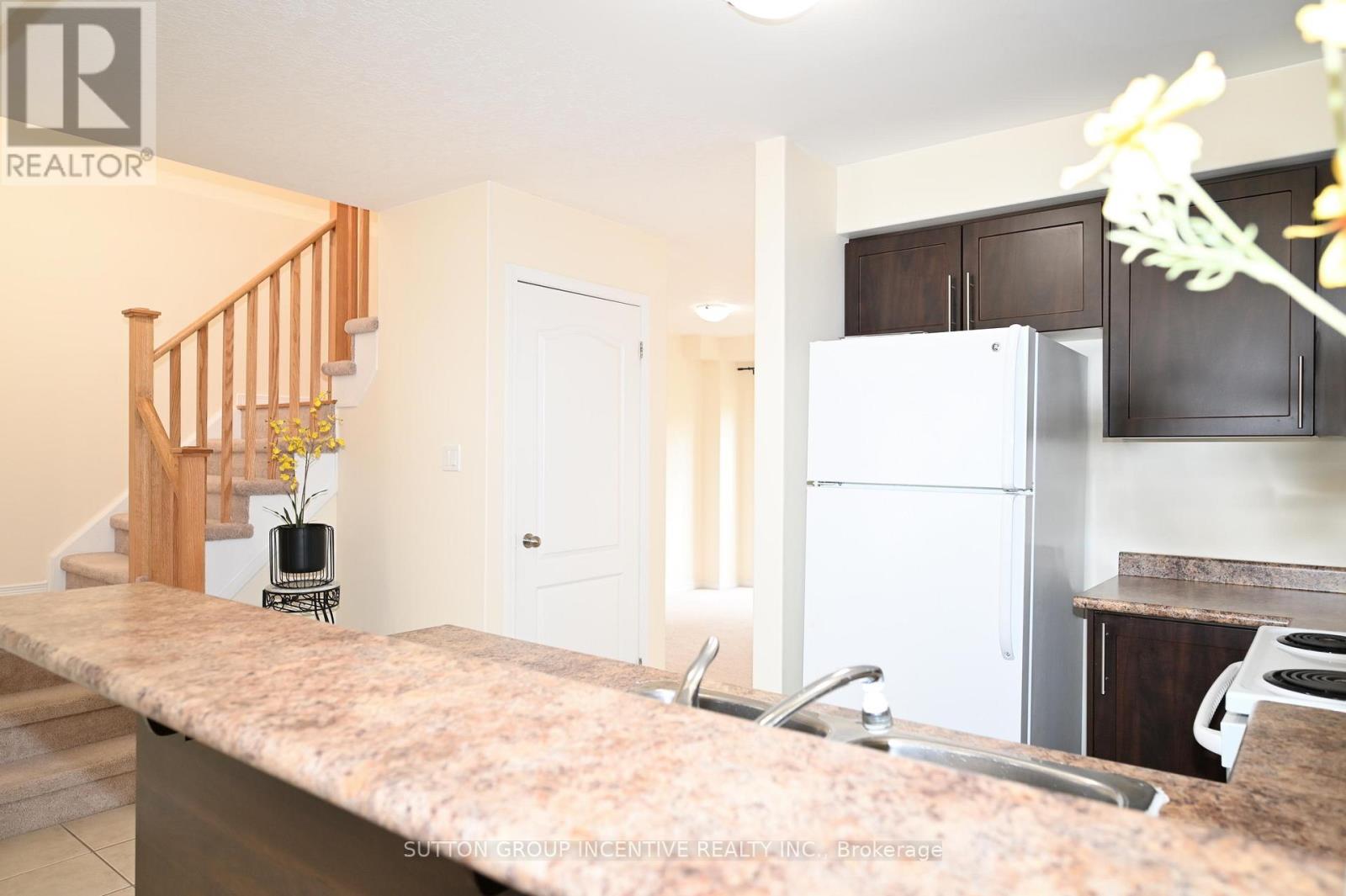 29 - 90 Sovereign's Gate, Barrie, Ontario  L4N 0Y9 - Photo 12 - S13629754