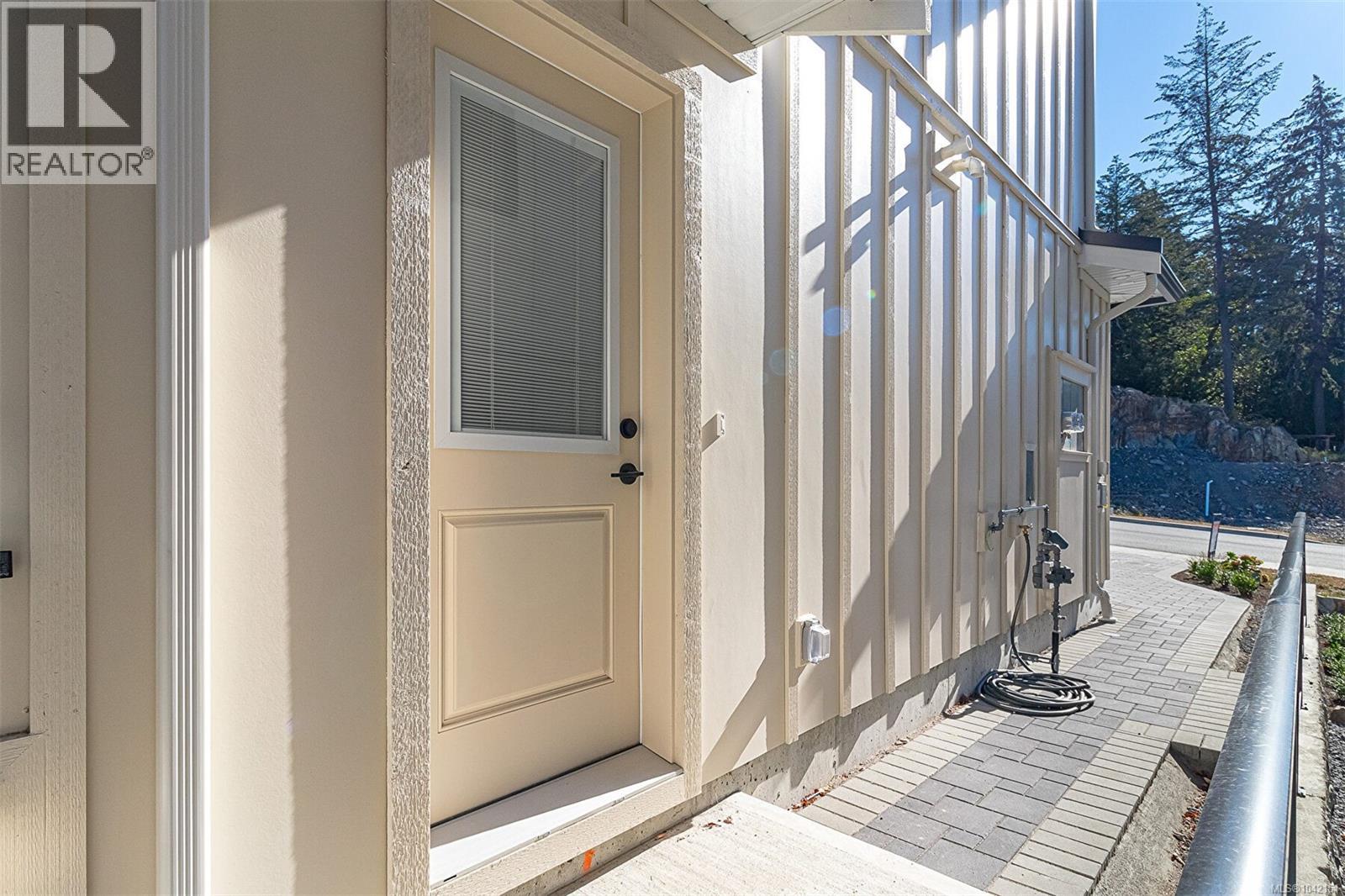 701 Madrona Pl, Langford, British Columbia  V9B 6C6 - Photo 31 - 1042154