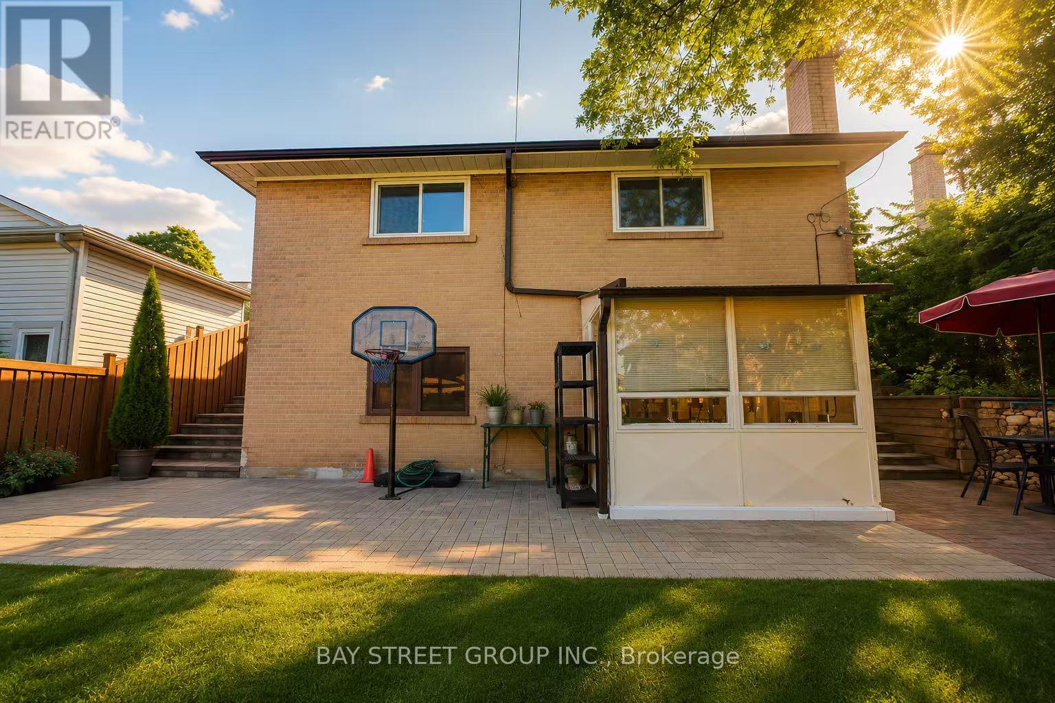 60 Warner Avenue, Toronto, Ontario  M4A 1Z4 - Photo 45 - C13579970