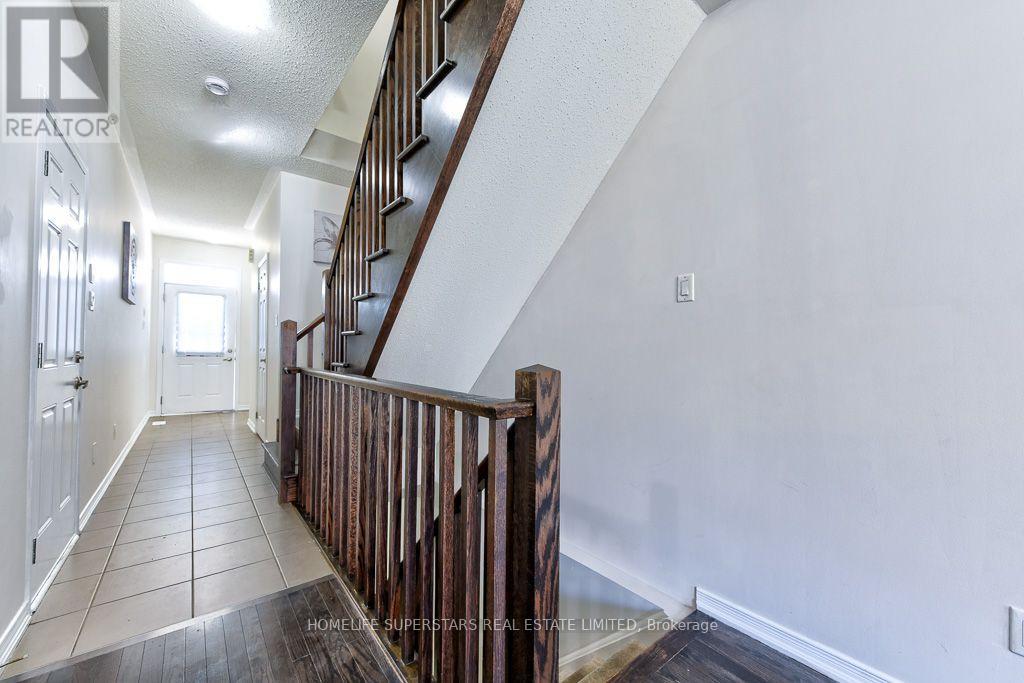 61 Utopia Way, Brampton, Ontario  L6P 4A4 - Photo 15 - W13629336