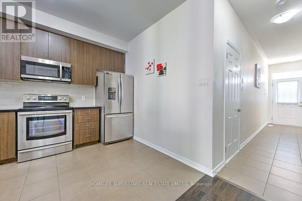 61 Utopia Way, Brampton, Ontario  L6P 4A4 - Photo 12 - W13629336